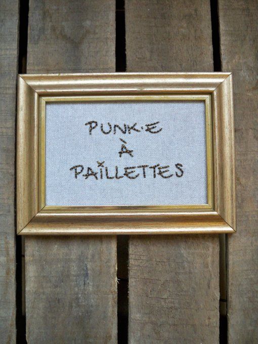 Punk.e à paillettes