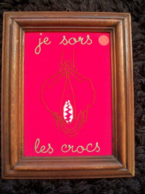 Broderie Je sors les crocs