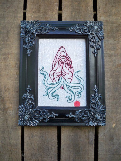 Broderie Vulve tentaculaire
