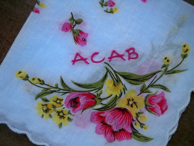Mouchoir brodé ACAB