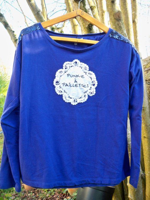 Sweat Brodé Punk.e à paillettes - Taille : 38/40